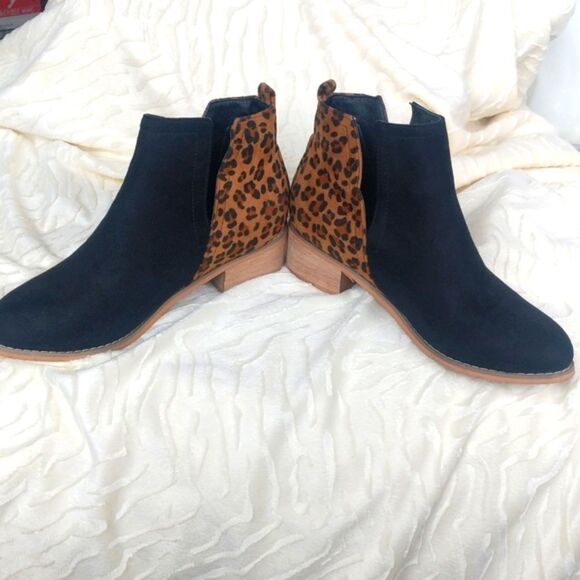 Corky's Leopard Print /Black split Bootie - Picture 2 of 9